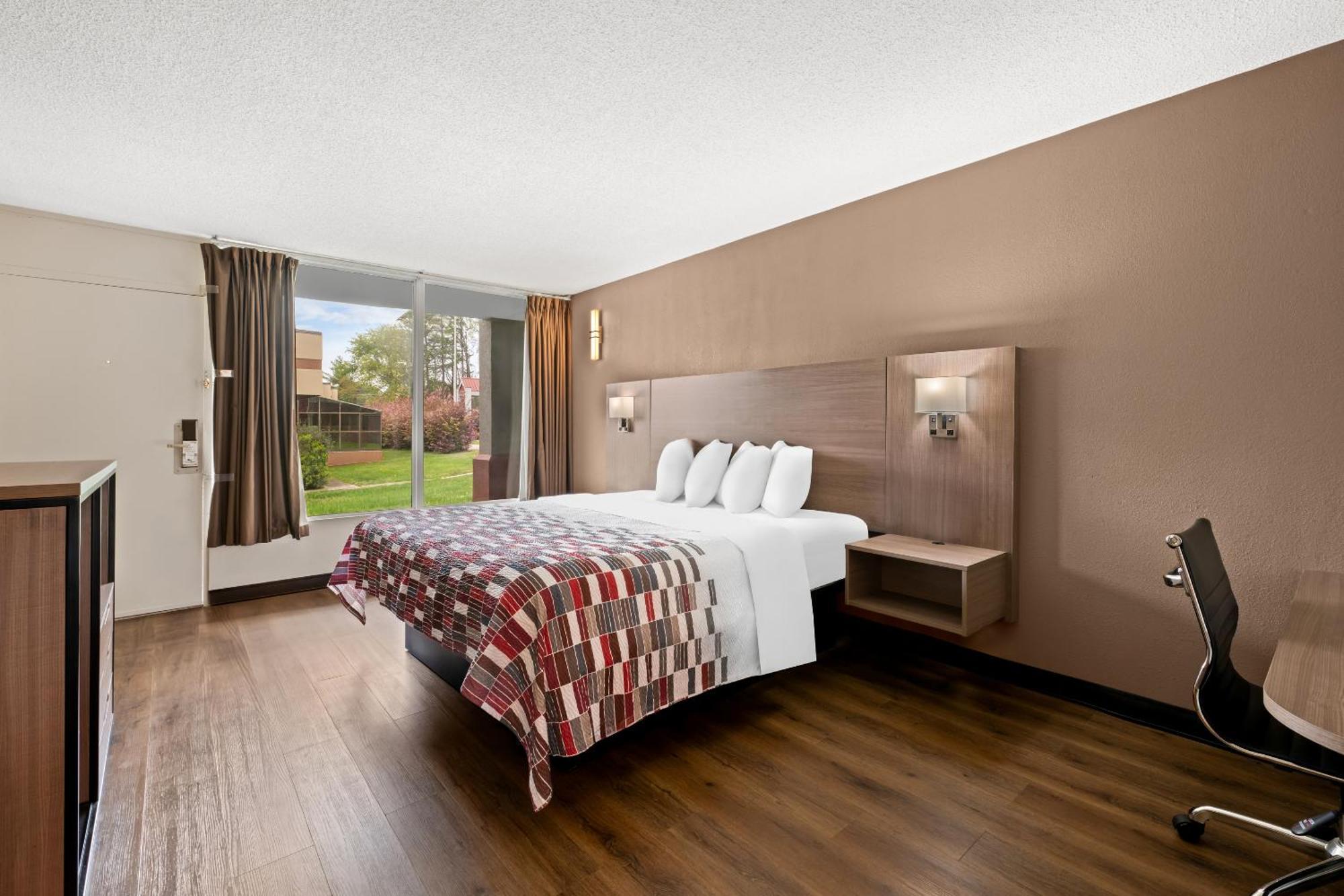 Red Roof Inn Charlotte - Airport Exterior photo